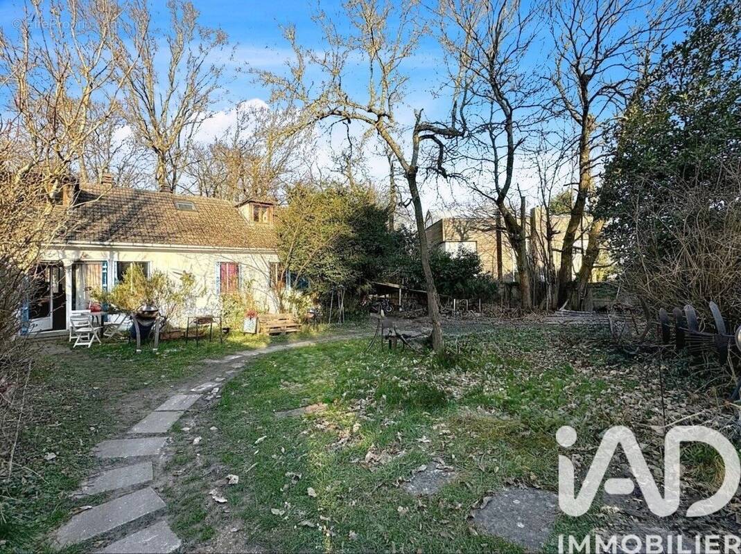 Photo 1 - Maison à GARCHES