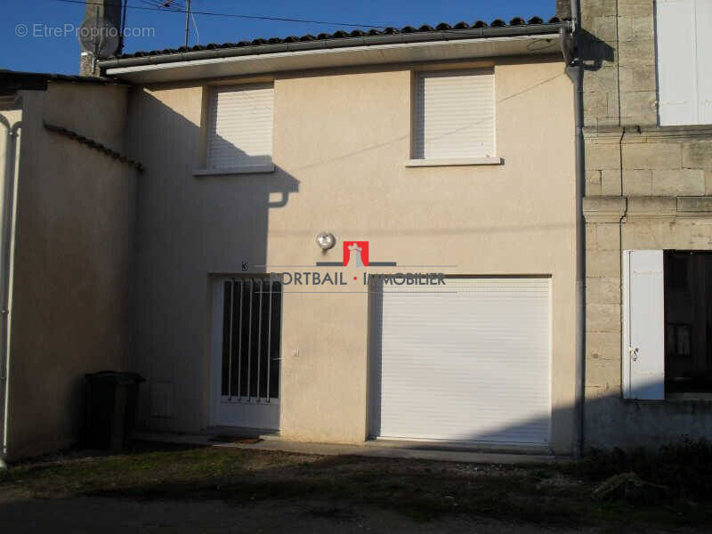 Maison à AMBARES-ET-LAGRAVE