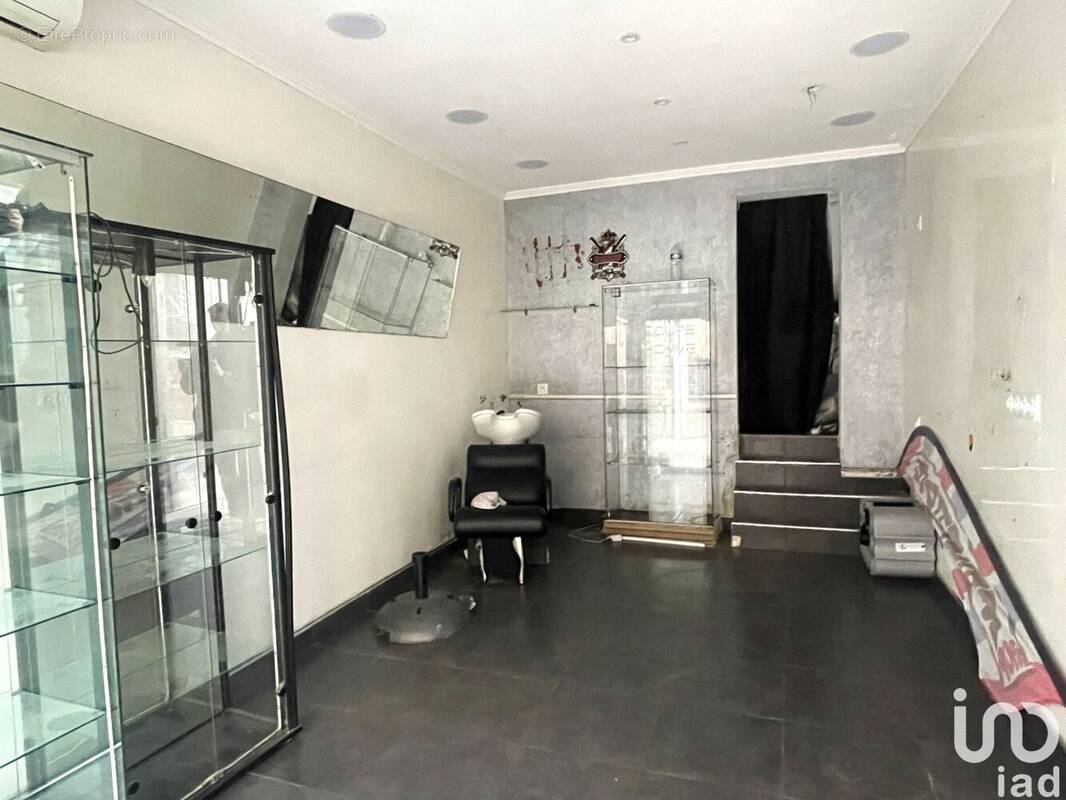 Photo 1 - Commerce à LE LUC