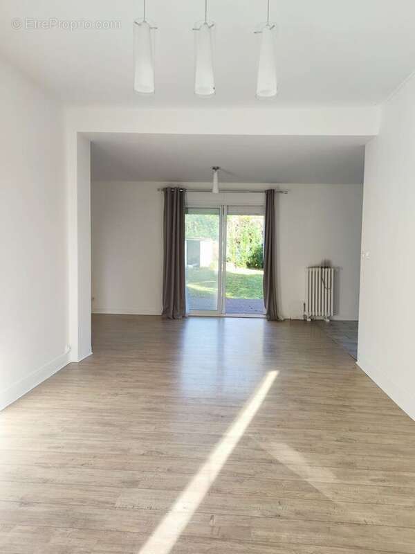 Maison à MONTLIGNON