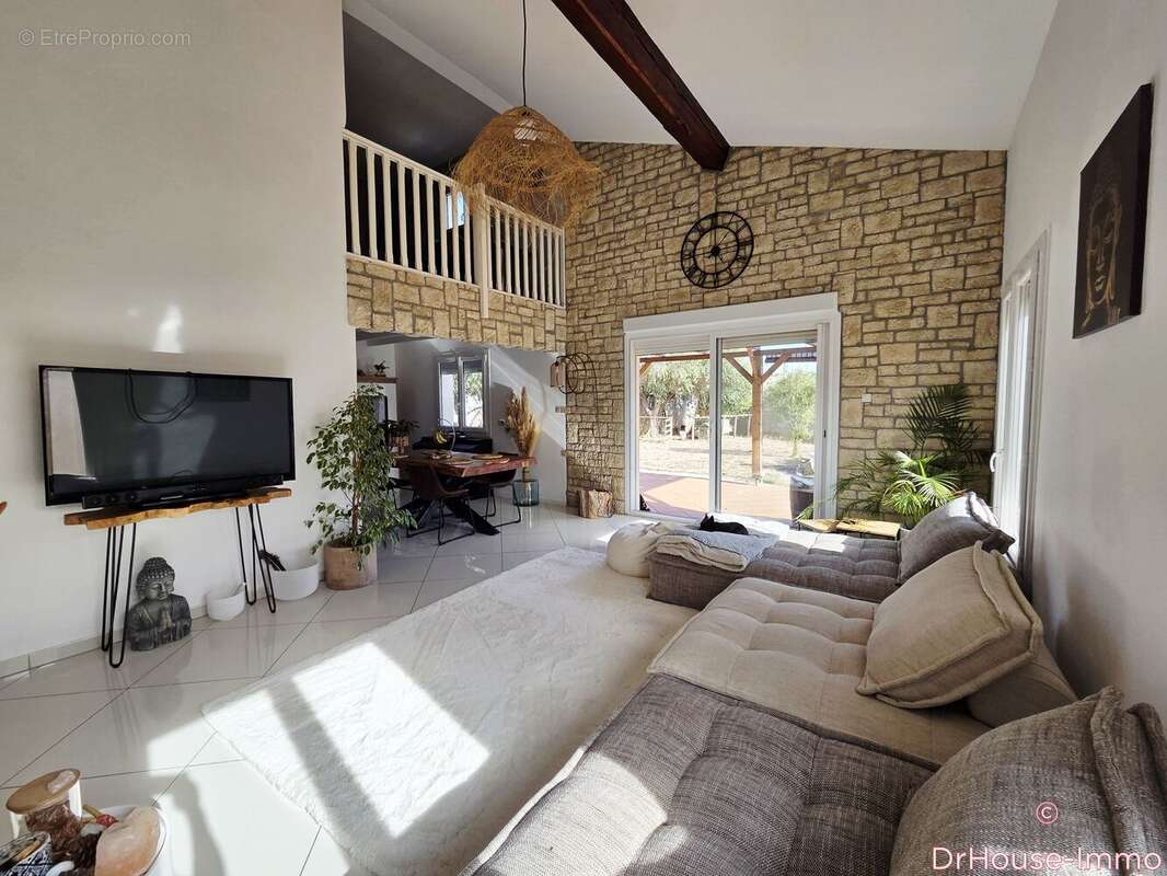 Maison à CUXAC-D&#039;AUDE