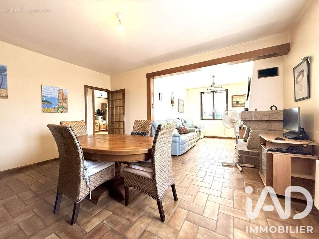 Maison 110 m² à Pedernec  - photo 4