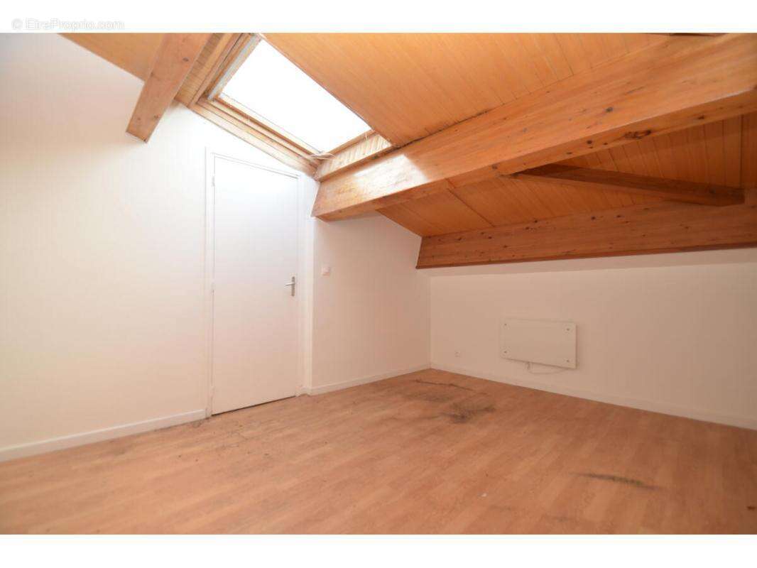 Appartement à COUTRAS