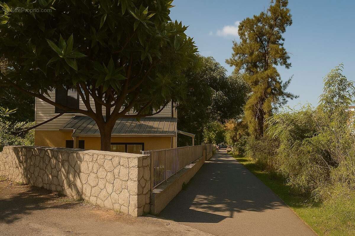 Maison à L&#039;ETANG-SALE