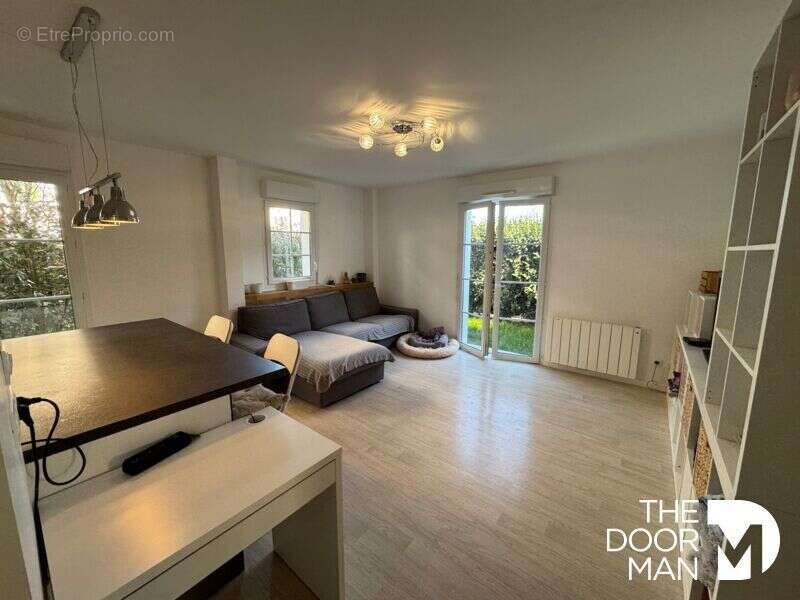 Appartement à LES ESSARTS-LE-ROI