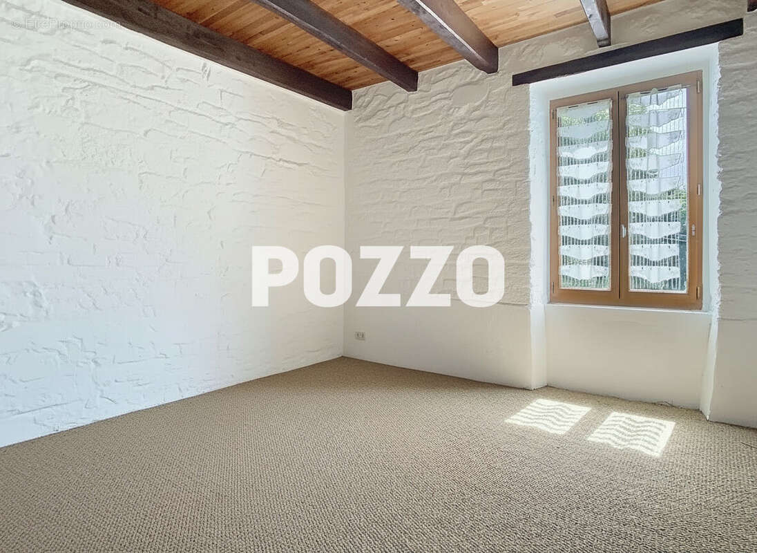 Maison à PLEINE-FOUGERES