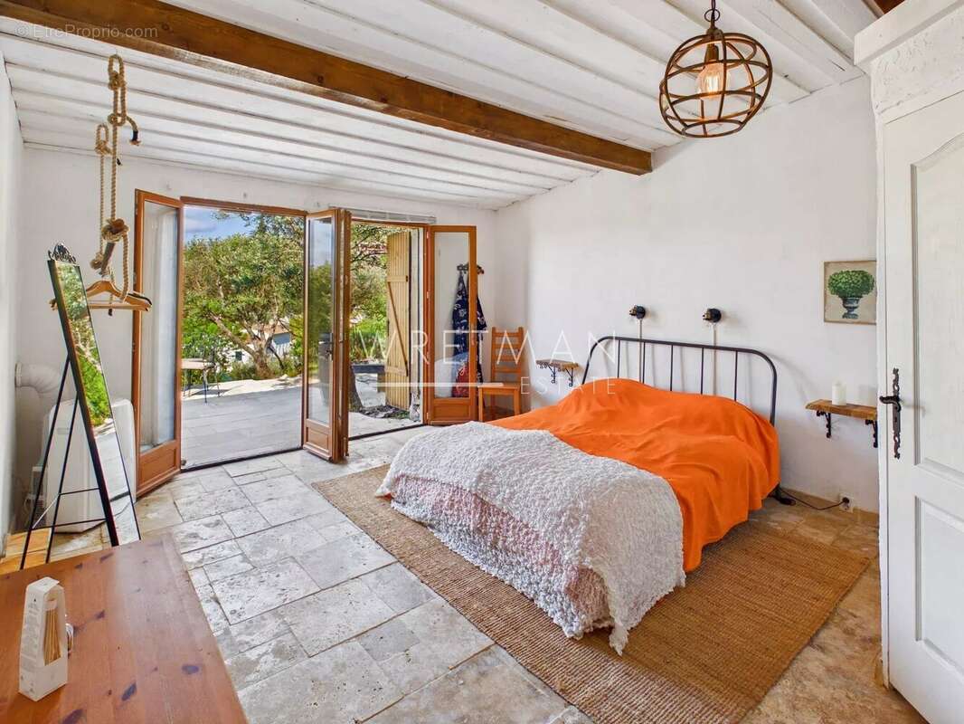 Maison à COTIGNAC
