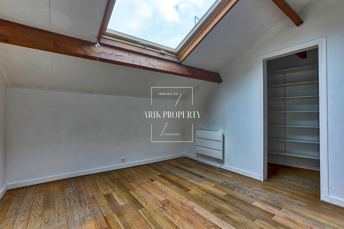 Appartement à CHARENTON-LE-PONT