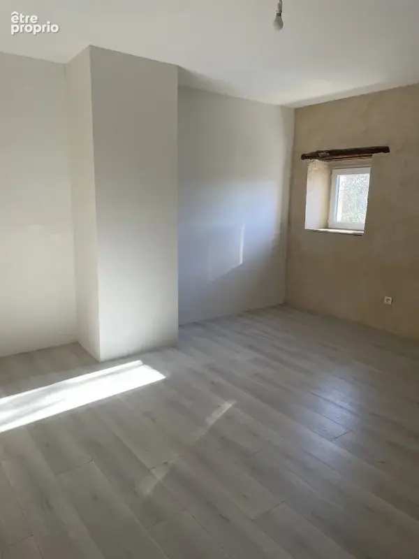 Belle rénovation pour cette maison implantée sur terrain de 5000m² - photo 9