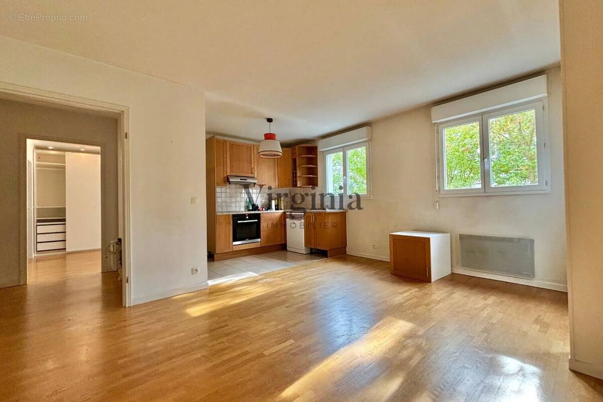 Appartement à CHARENTON-LE-PONT