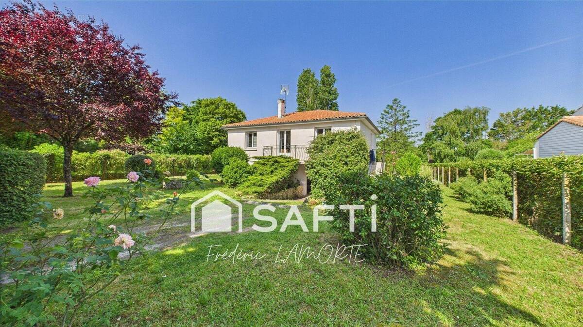 Photo 1 - Maison à SAINTE-SOULLE