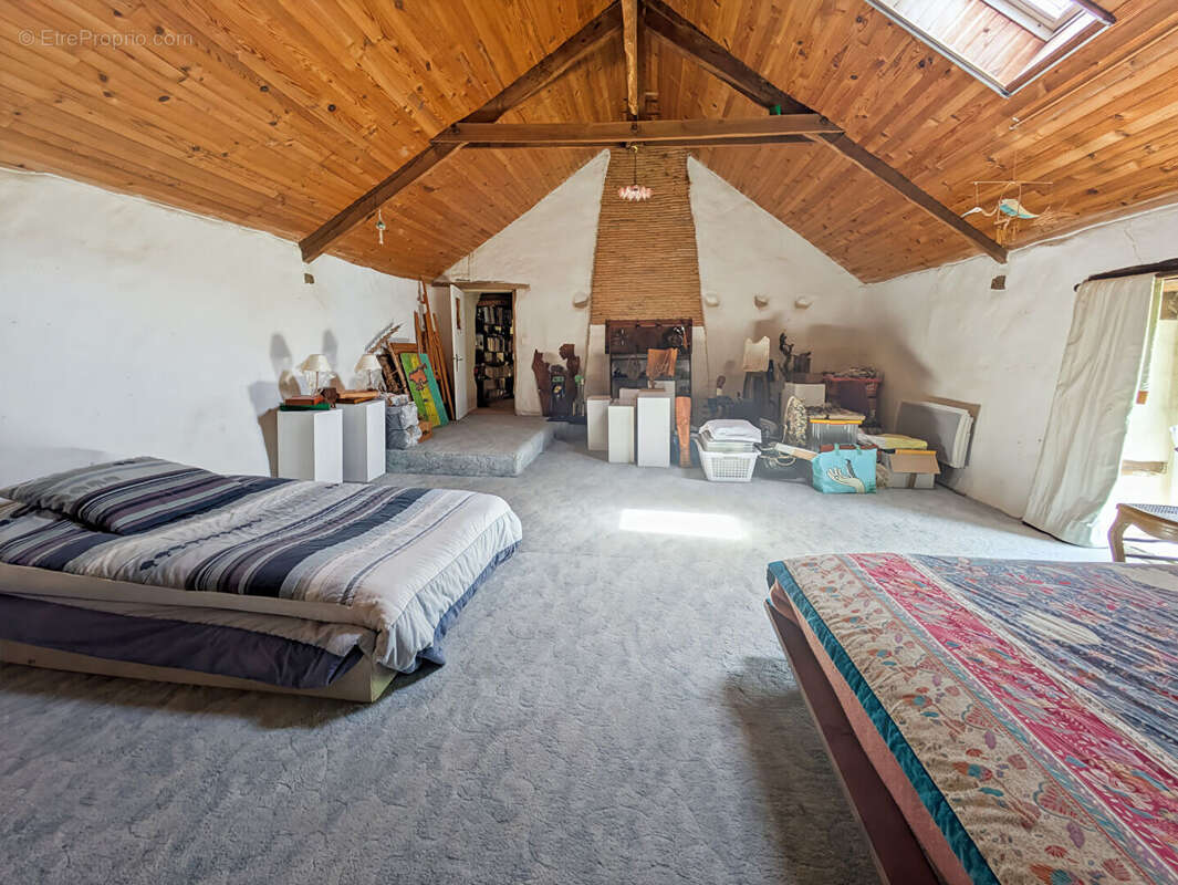 Maison à TINTENIAC