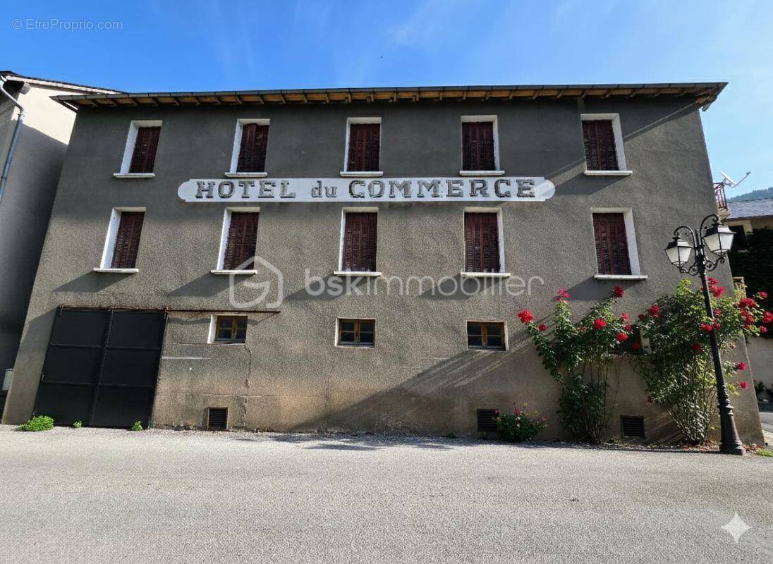 Appartement à SAINTE-ENIMIE