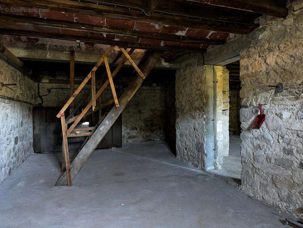 Maison à CORREZE