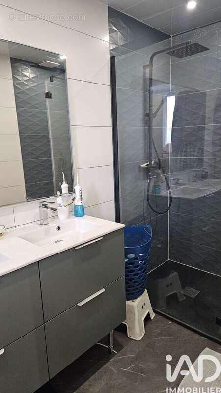 Maison 98 m² à Genouille  - photo 5