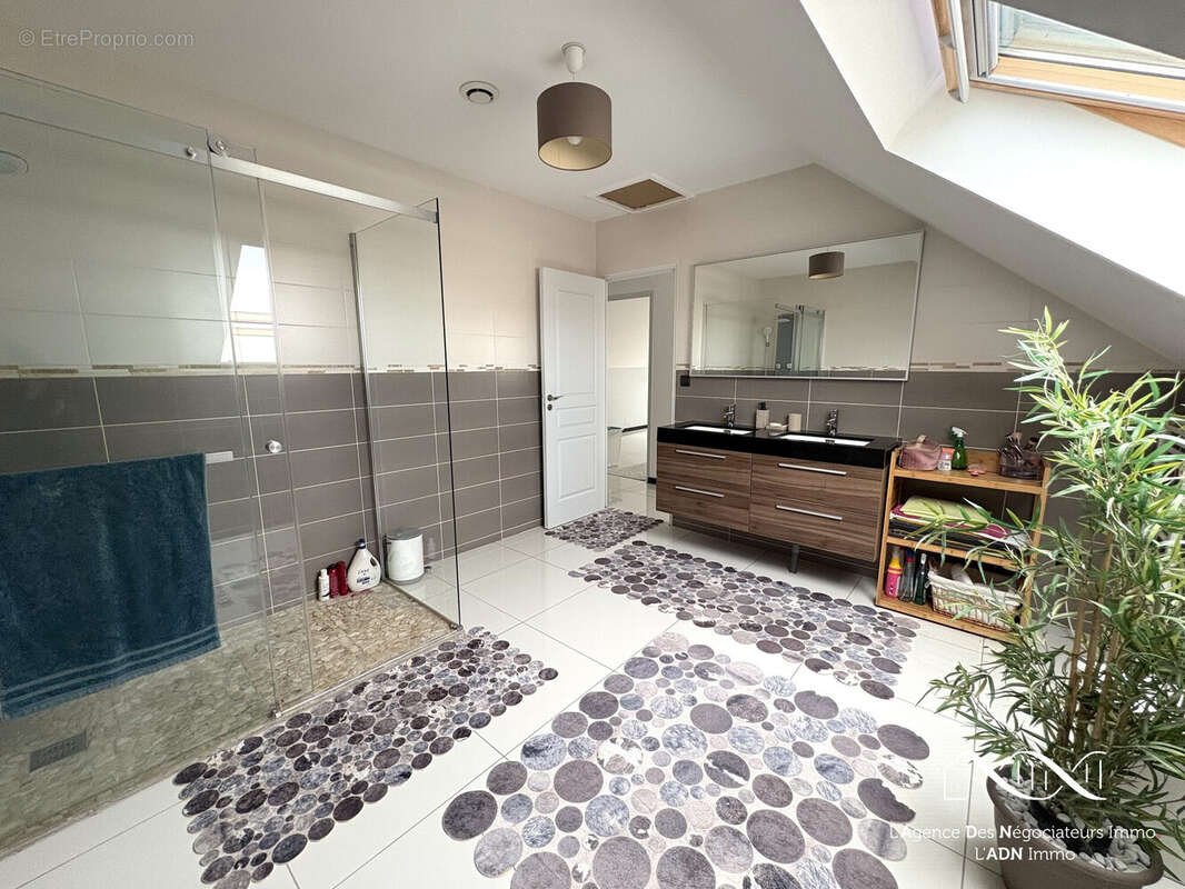 Maison à SAINT-MARTIN-D'ABBAT