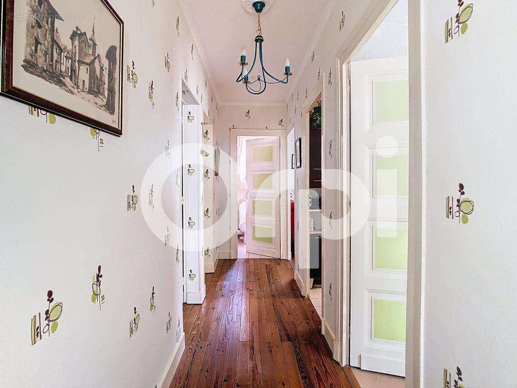 Maison à NOTRE-DAME-DE-SANILHAC