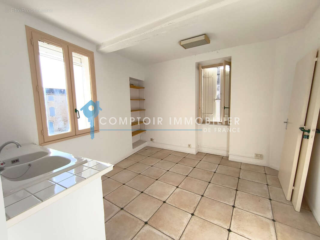 Dpt(30) a vendre  maison de village à potentiel  vallabrègues  à découvrir absolument ! - photo 6