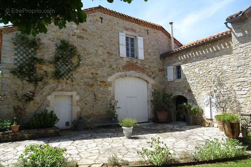 Maison à CAHORS