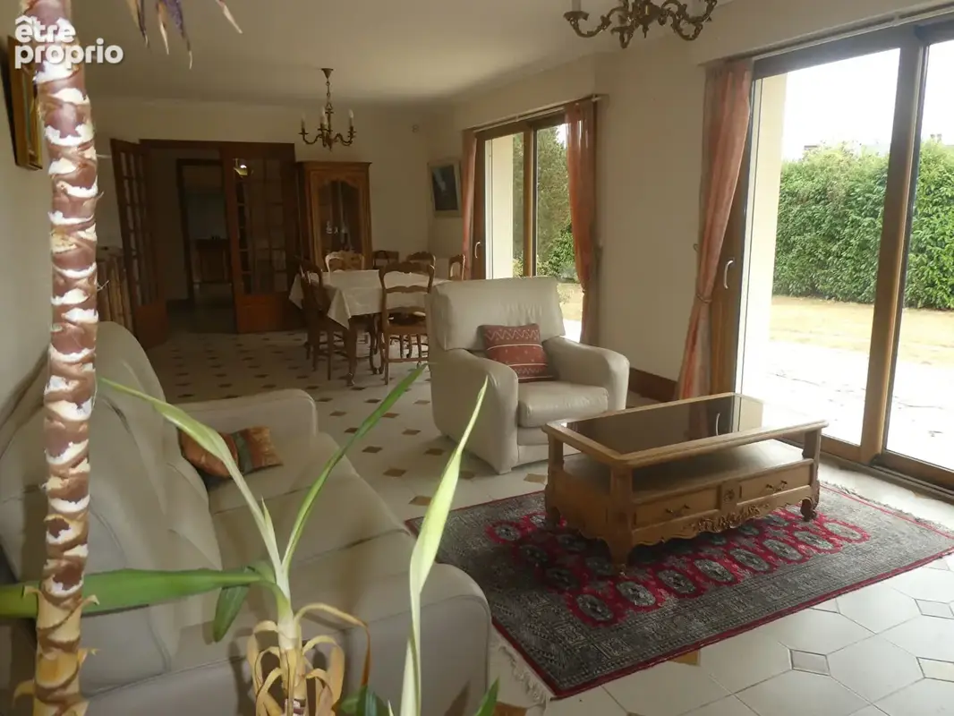 Maison Pont L Eveque 6 pièce(s), 217 m², 2761 m² - photo 4