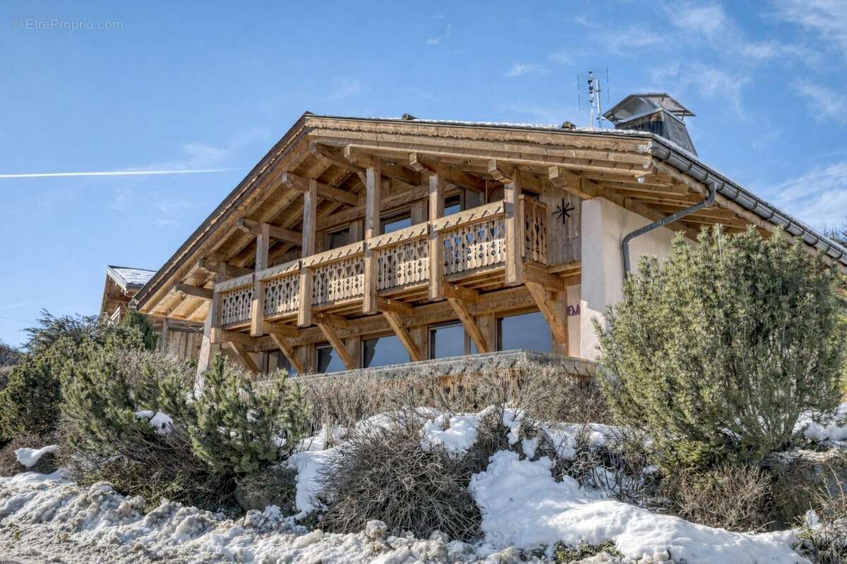 Maison à COMBLOUX