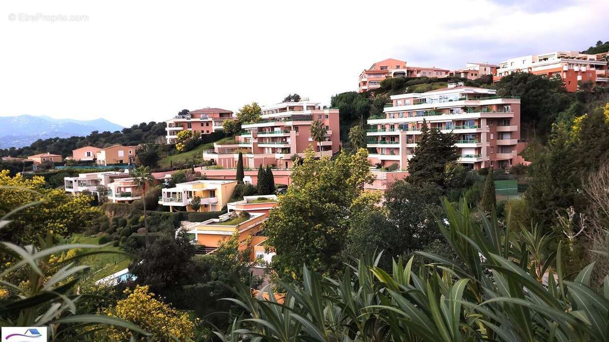 Appartement à MANDELIEU-LA-NAPOULE