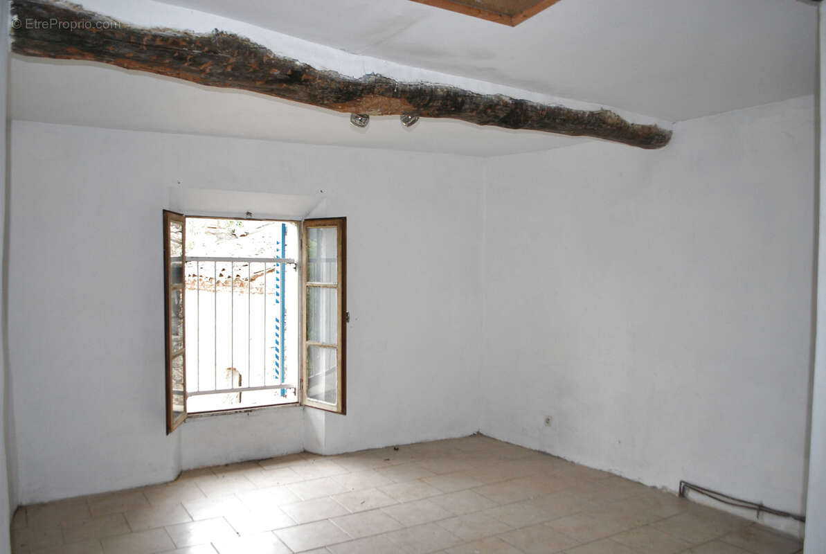 Maison à SILLANS-LA-CASCADE