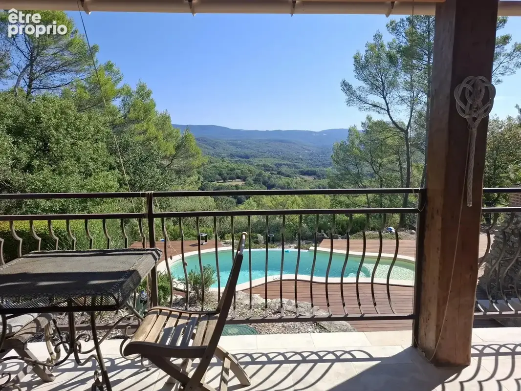 Villa avec vue panoramique, piscine et jardin à Sillans-la-Cascade - photo 6