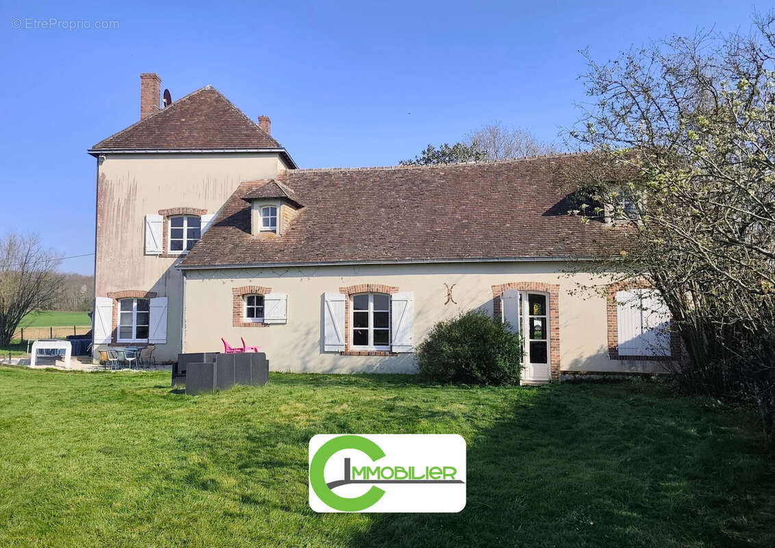 Maison à DOLLON
