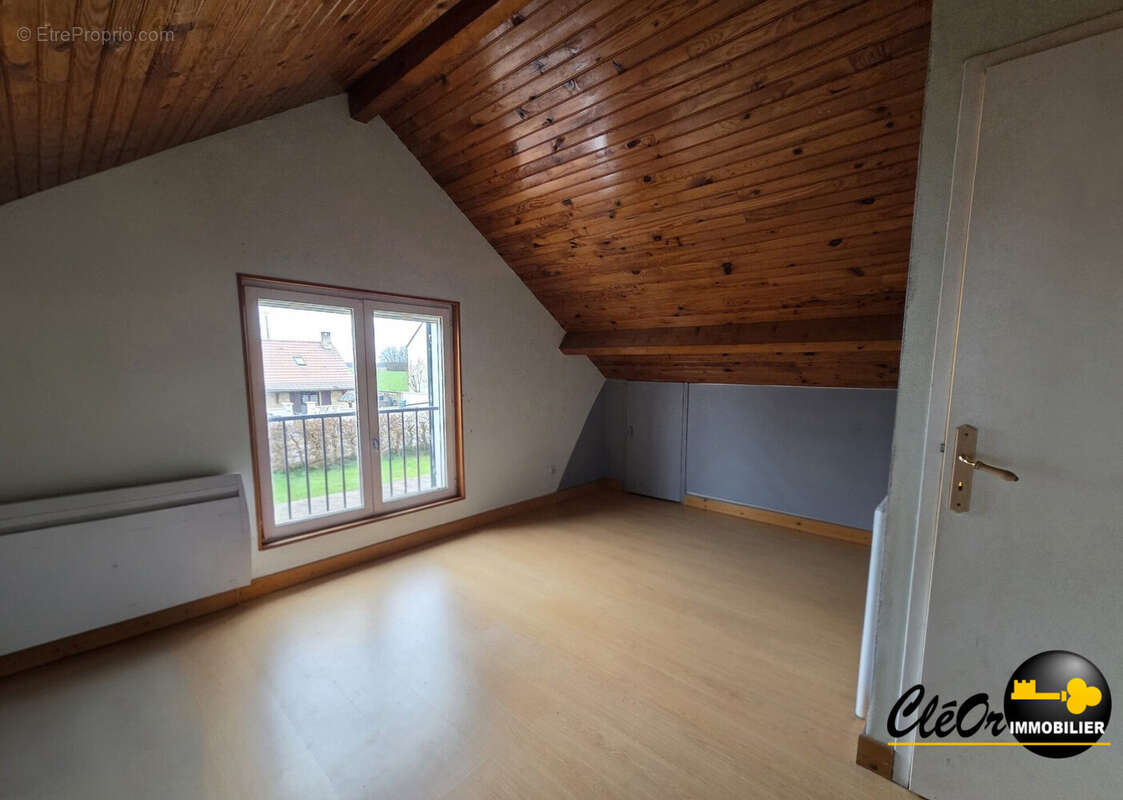 Maison à SAINT-SYMPHORIEN-SUR-SAONE