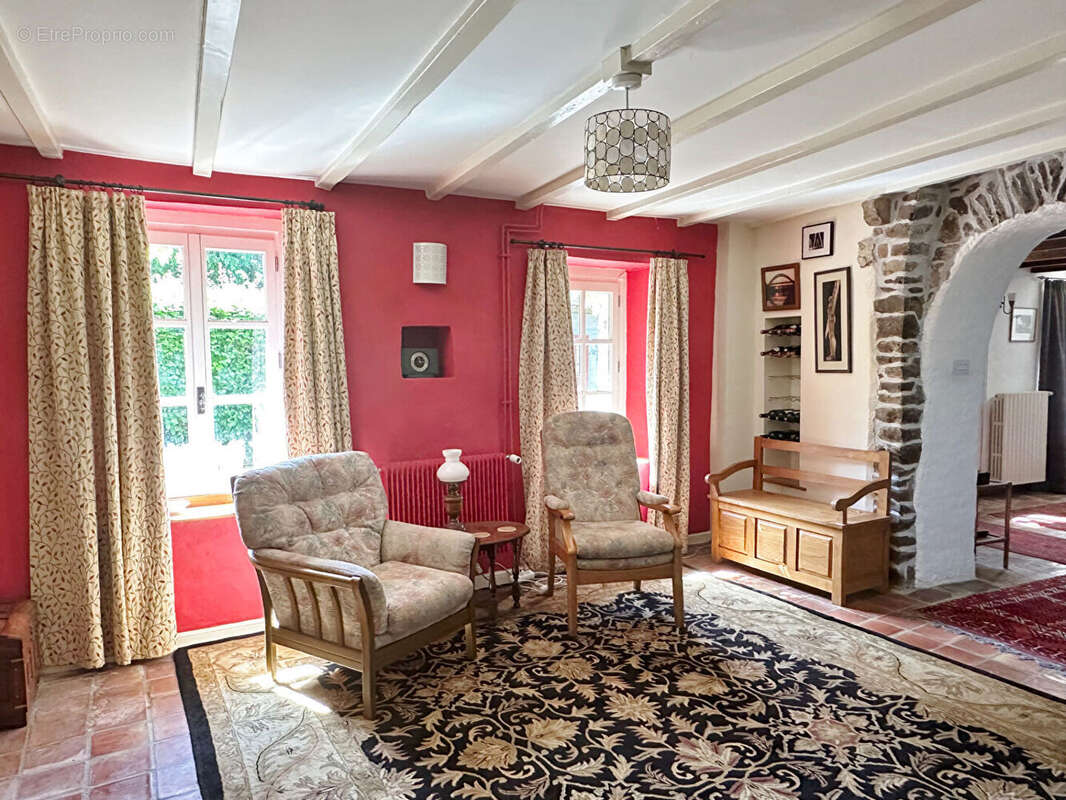 Maison à RAUVILLE-LA-PLACE