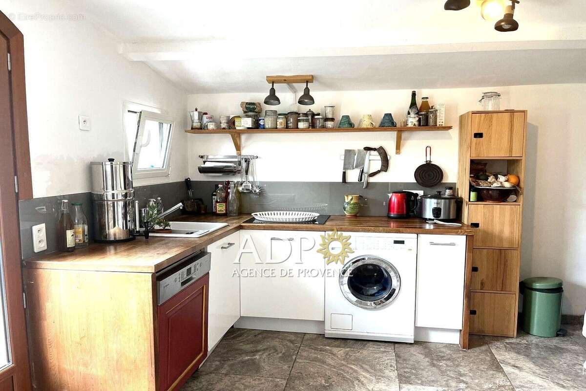 Maison à SAINT-CEZAIRE-SUR-SIAGNE