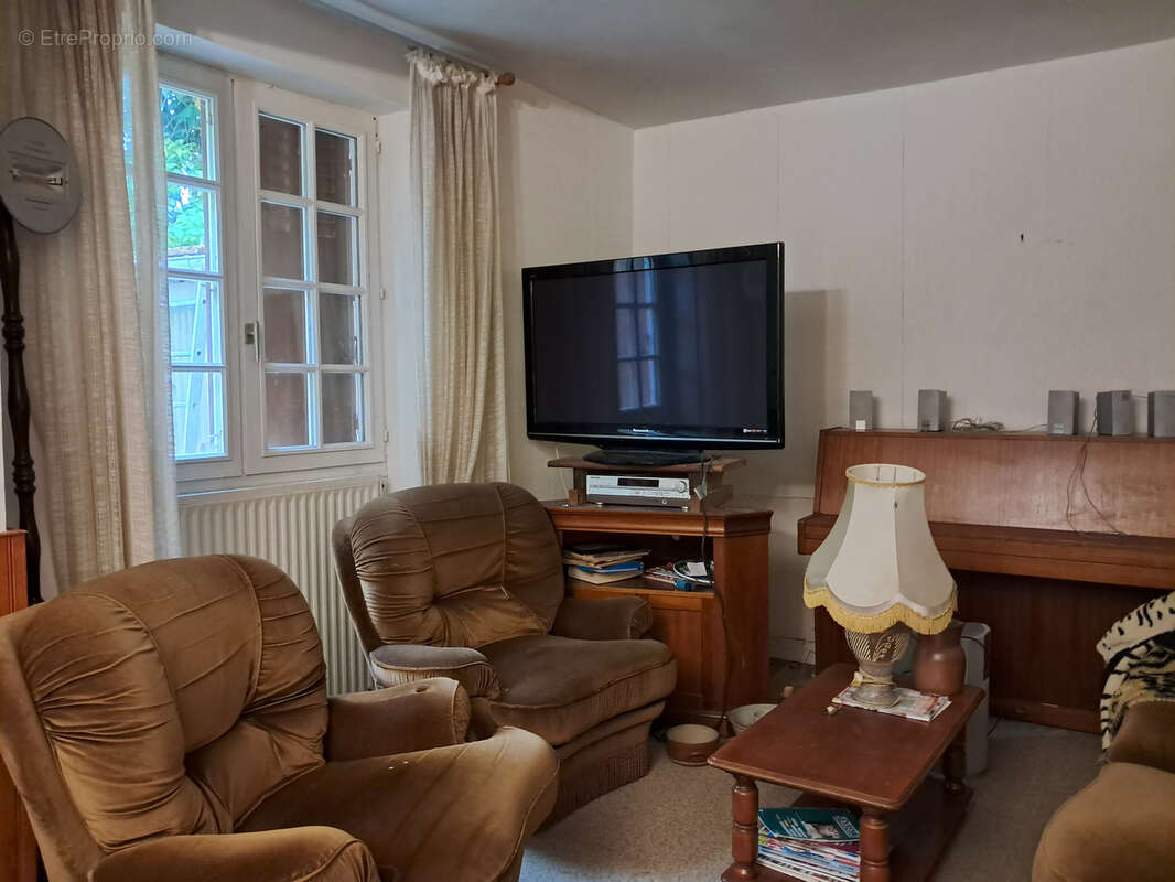 Maison à NEUVY-SUR-LOIRE