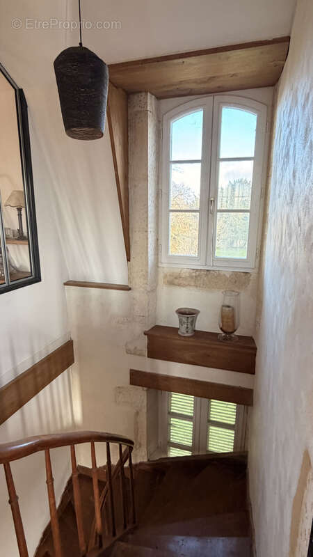 Maison à SAINT-JEAN-D'ANGELY