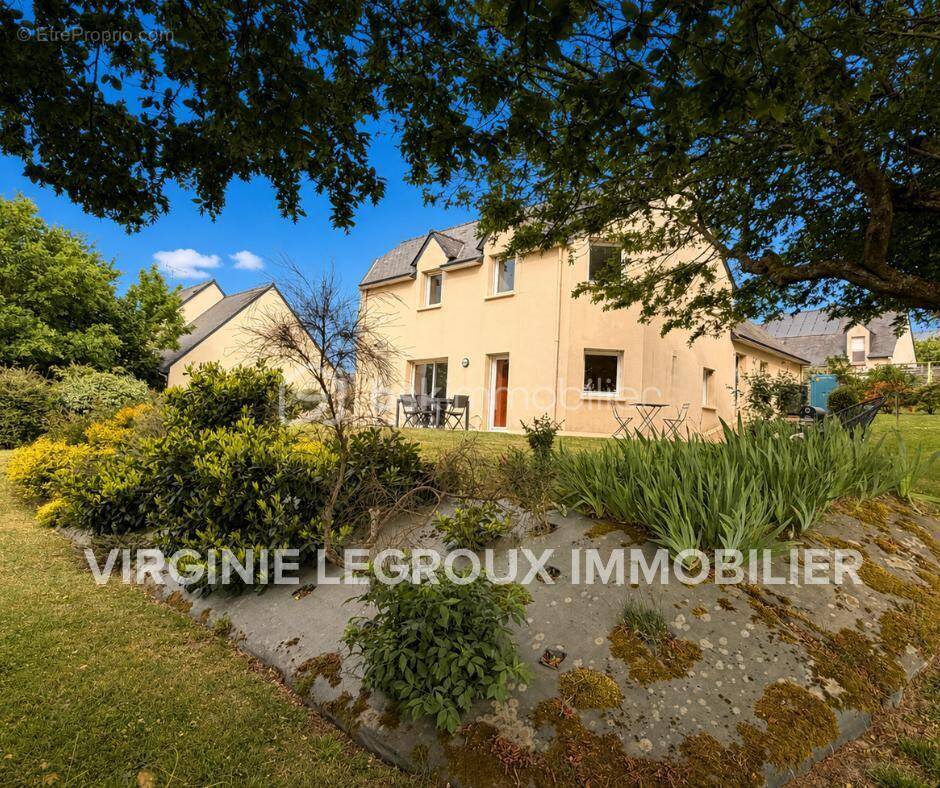 Maison à SAINT-PIERRE-LA-COUR