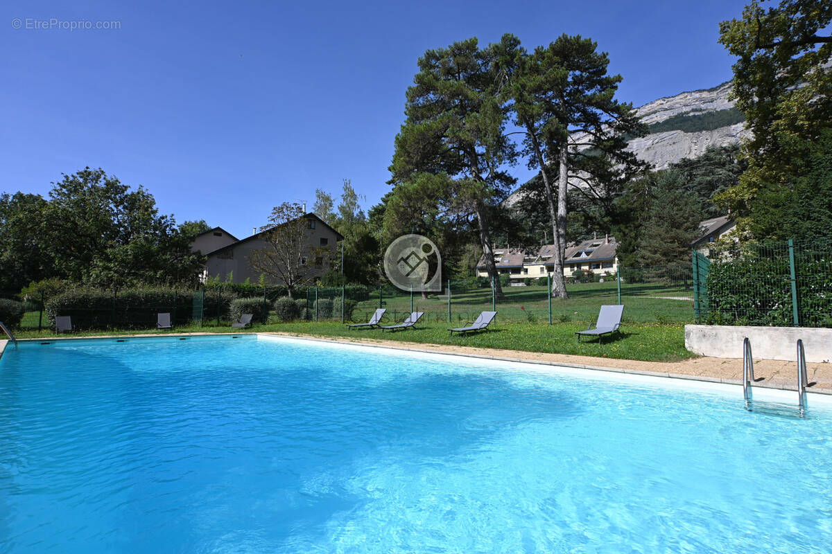 Appartement à MEYLAN