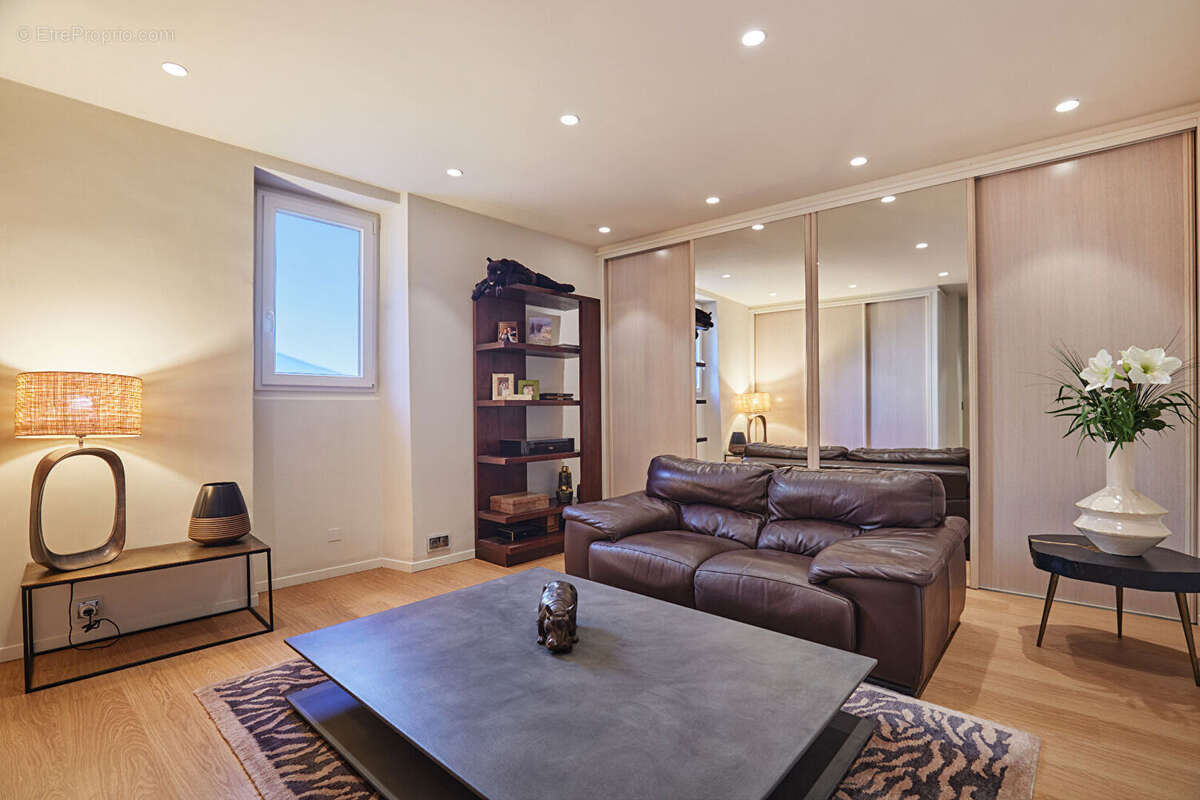 Maison à SAINT-CANNAT