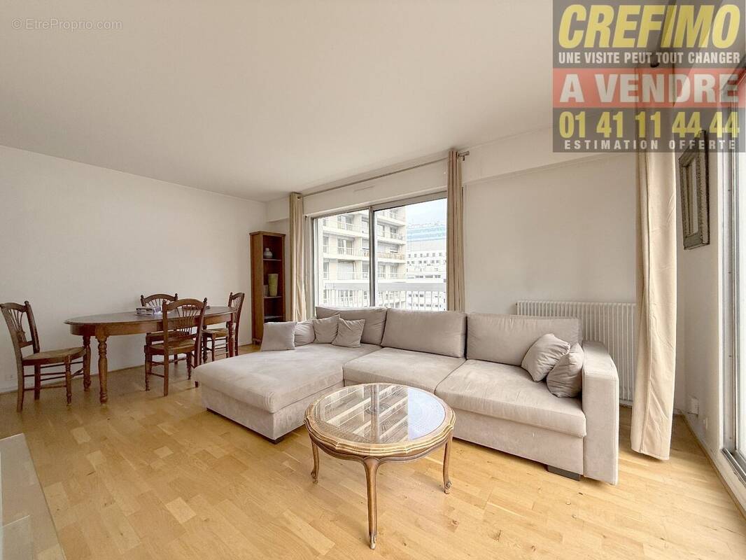 Appartement à COURBEVOIE