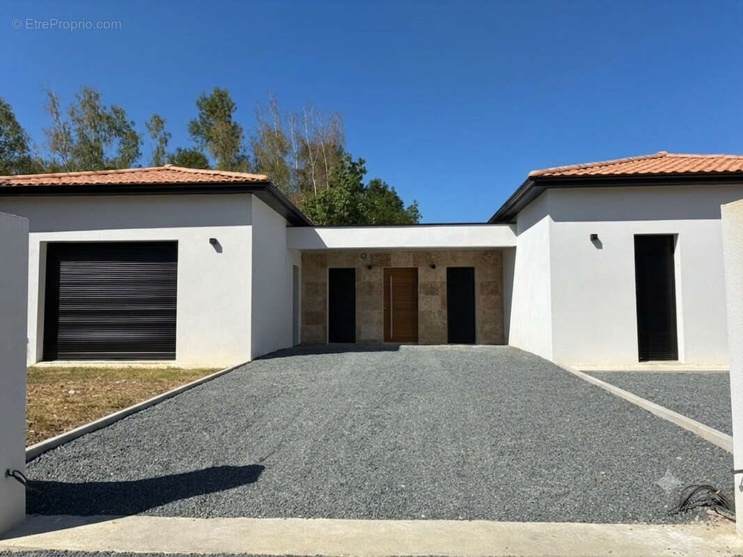 Maison à SALLEBOEUF