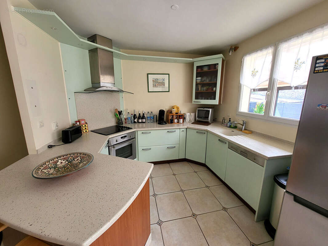 Maison à LES CLAYES-SOUS-BOIS