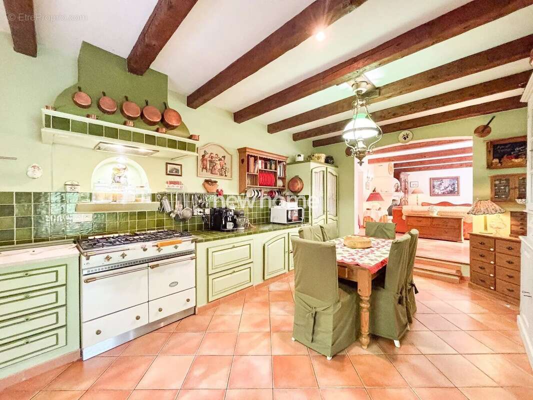 Maison à LORGUES