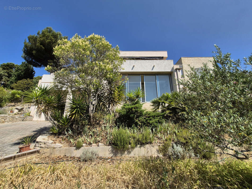 Villa avec 7 pièces 215 m2 à Carnoux-En-Provence - photo 7