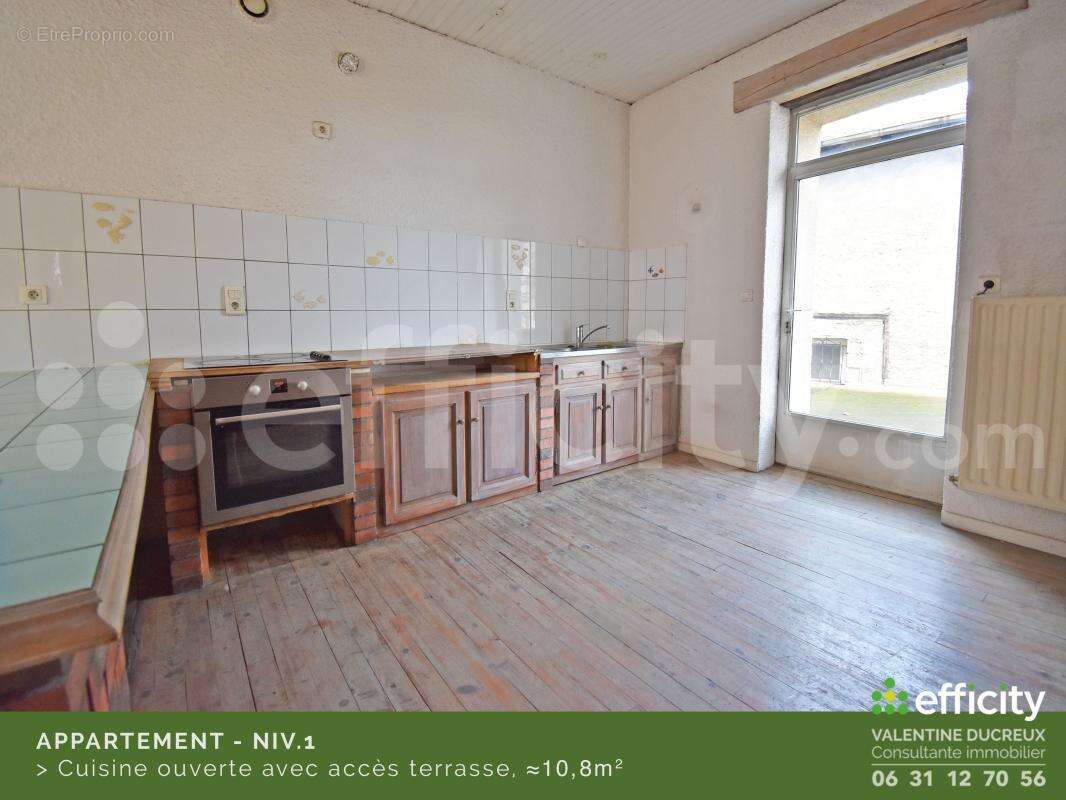 Appartement à CHAZELLES-SUR-LYON