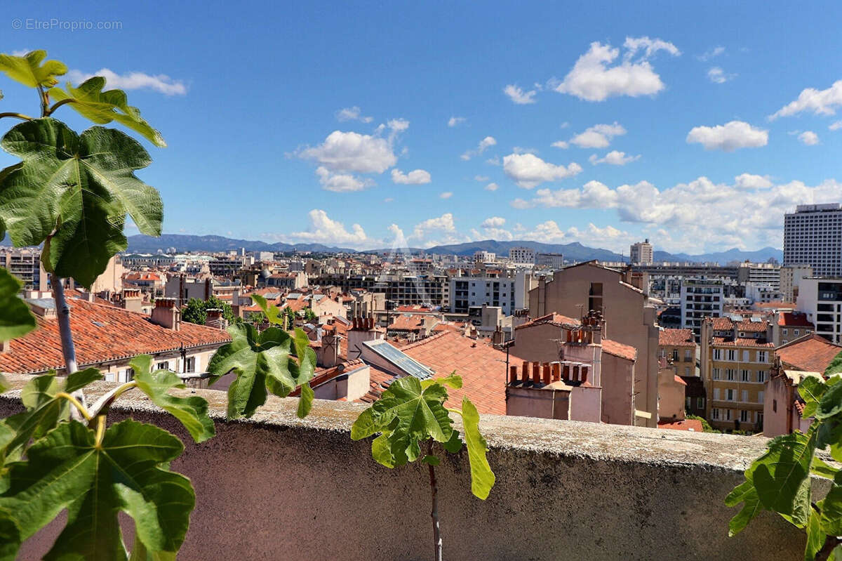 Appartement à MARSEILLE-6E