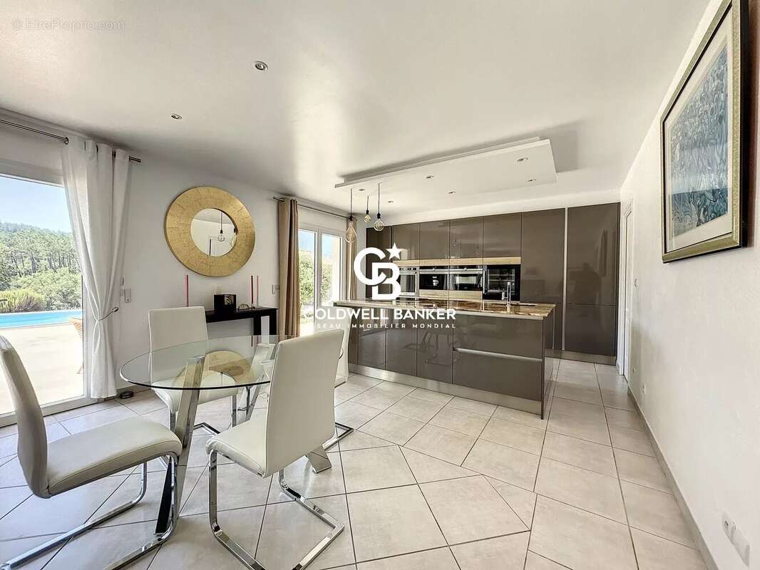 Maison à SAINTE-MAXIME