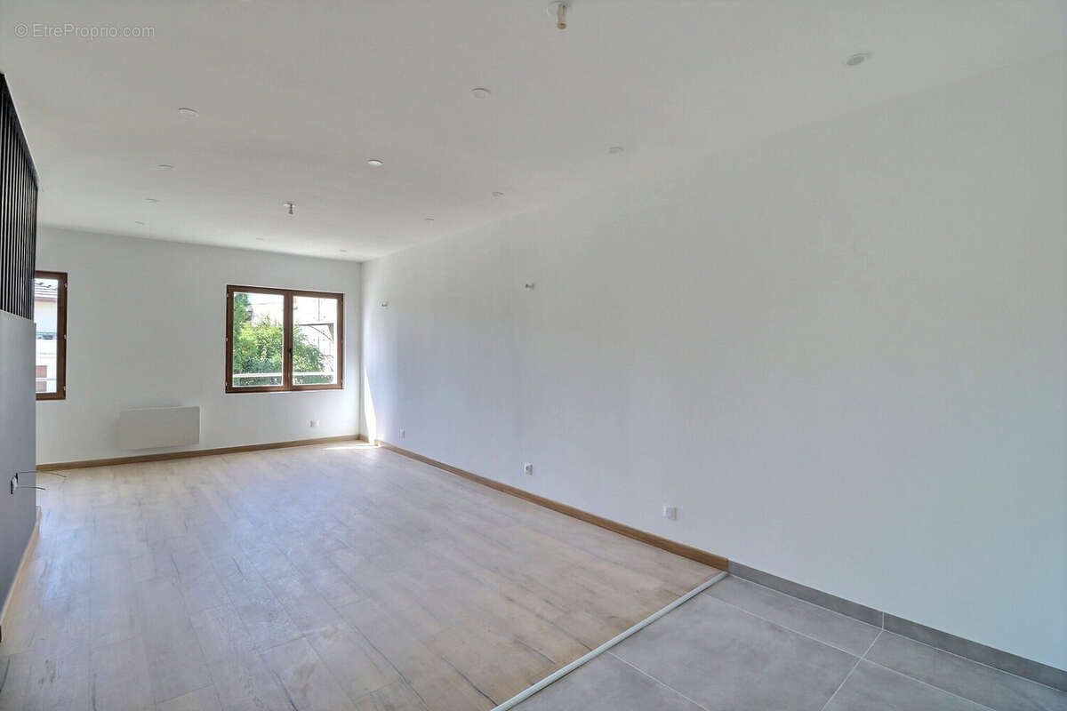 Maison 77 m² à Douvaine  - photo 4