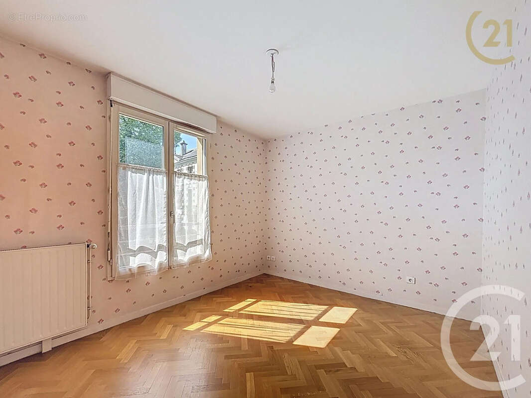 Appartement 62 m² à Sens  - photo 7
