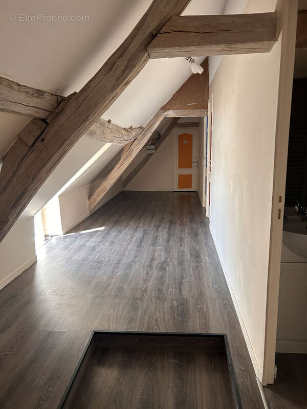 Longère de charme avec dépendances sur plus de 3 600 m2 de terrain - photo 10