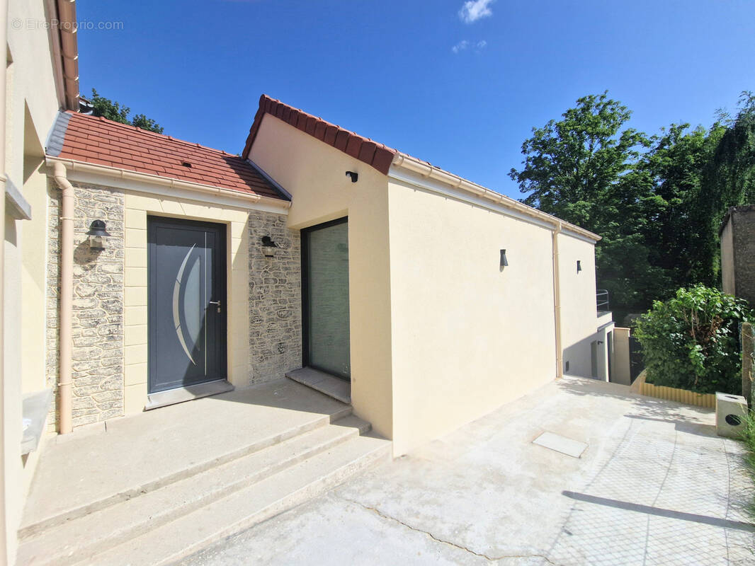 Maison à JOUARS-PONTCHARTRAIN