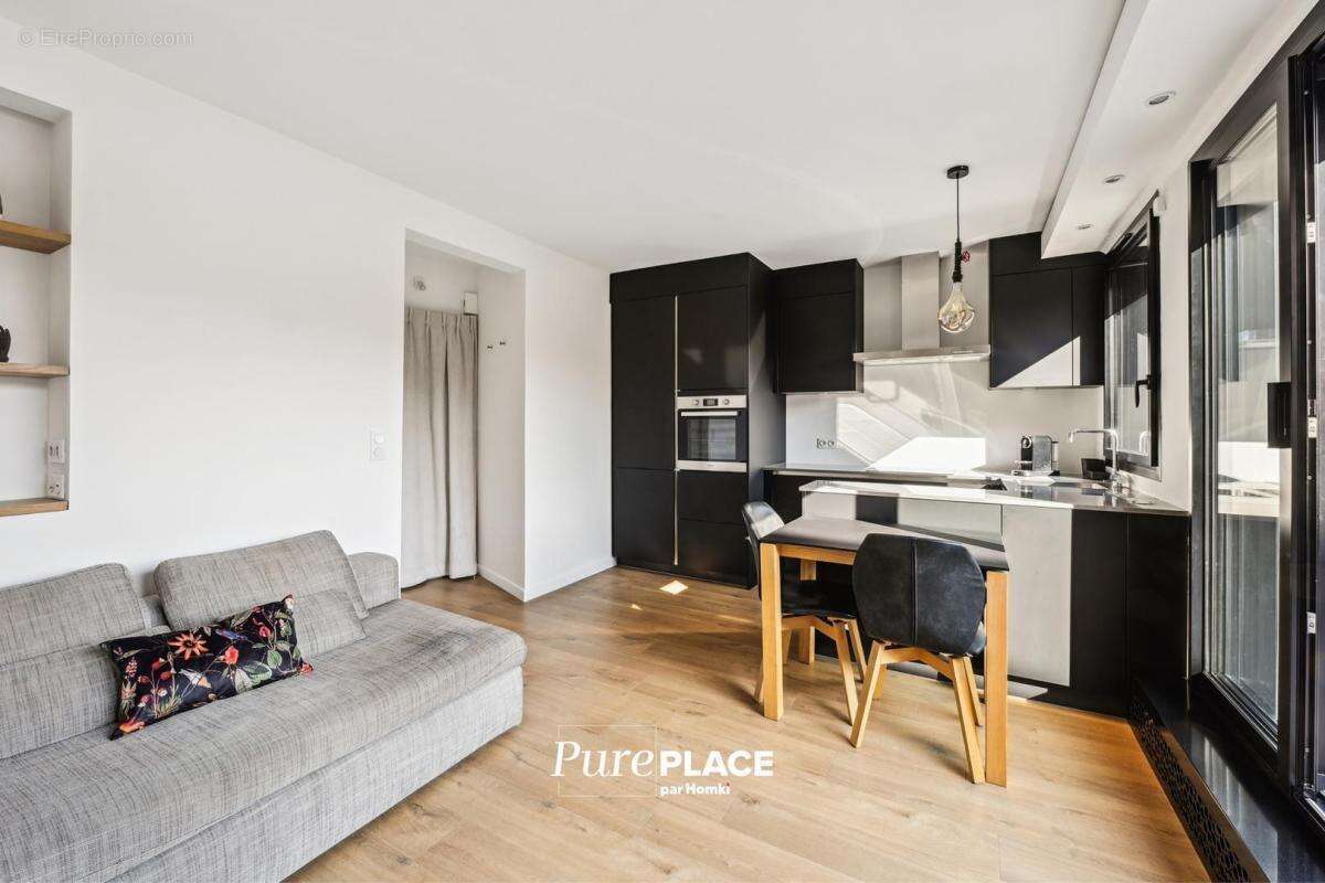Appartement à PARIS-8E